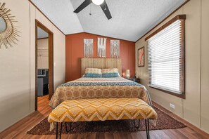 1 bedroom, WiFi, bed sheets