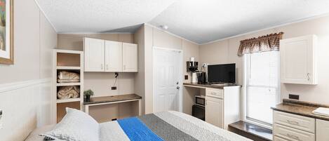 1 bedroom, WiFi, bed sheets