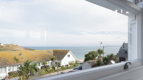 Birdbank Cottage - Two Bedroom Cottage, Sleeps 4
