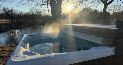 NEW! DazeOFF too(Suite 7) - Pet Friendly Suite by The Lodges at Fossil Creek