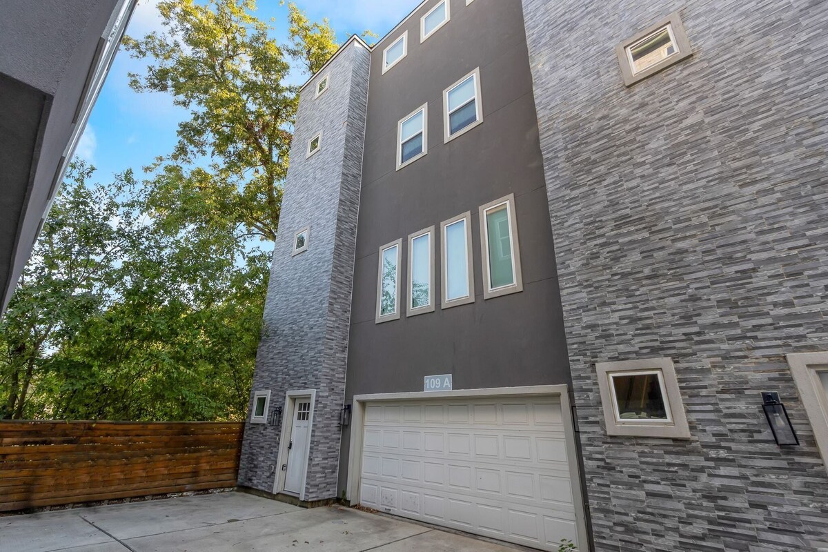 Photo 42 of NEW! Sophisticated Urban Retreat with Skyline Views