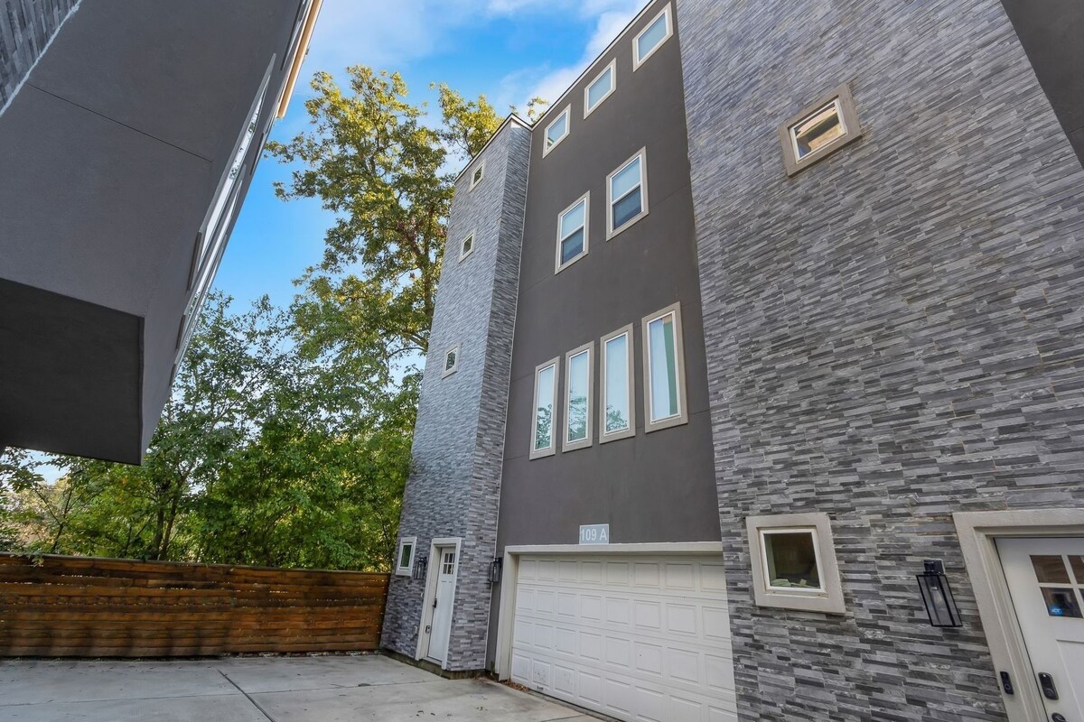 Photo 43 of NEW! Sophisticated Urban Retreat with Skyline Views