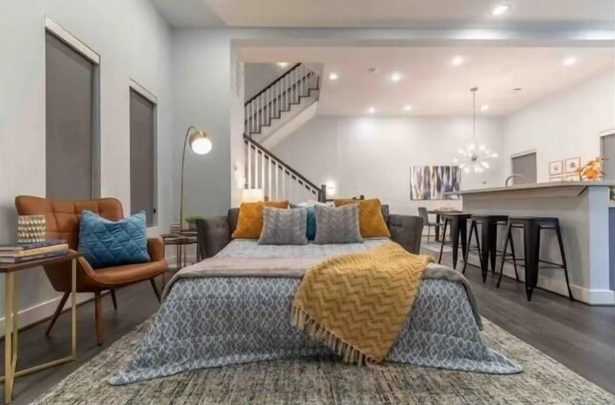 Photo 9 of NEW! Sophisticated Urban Retreat with Skyline Views