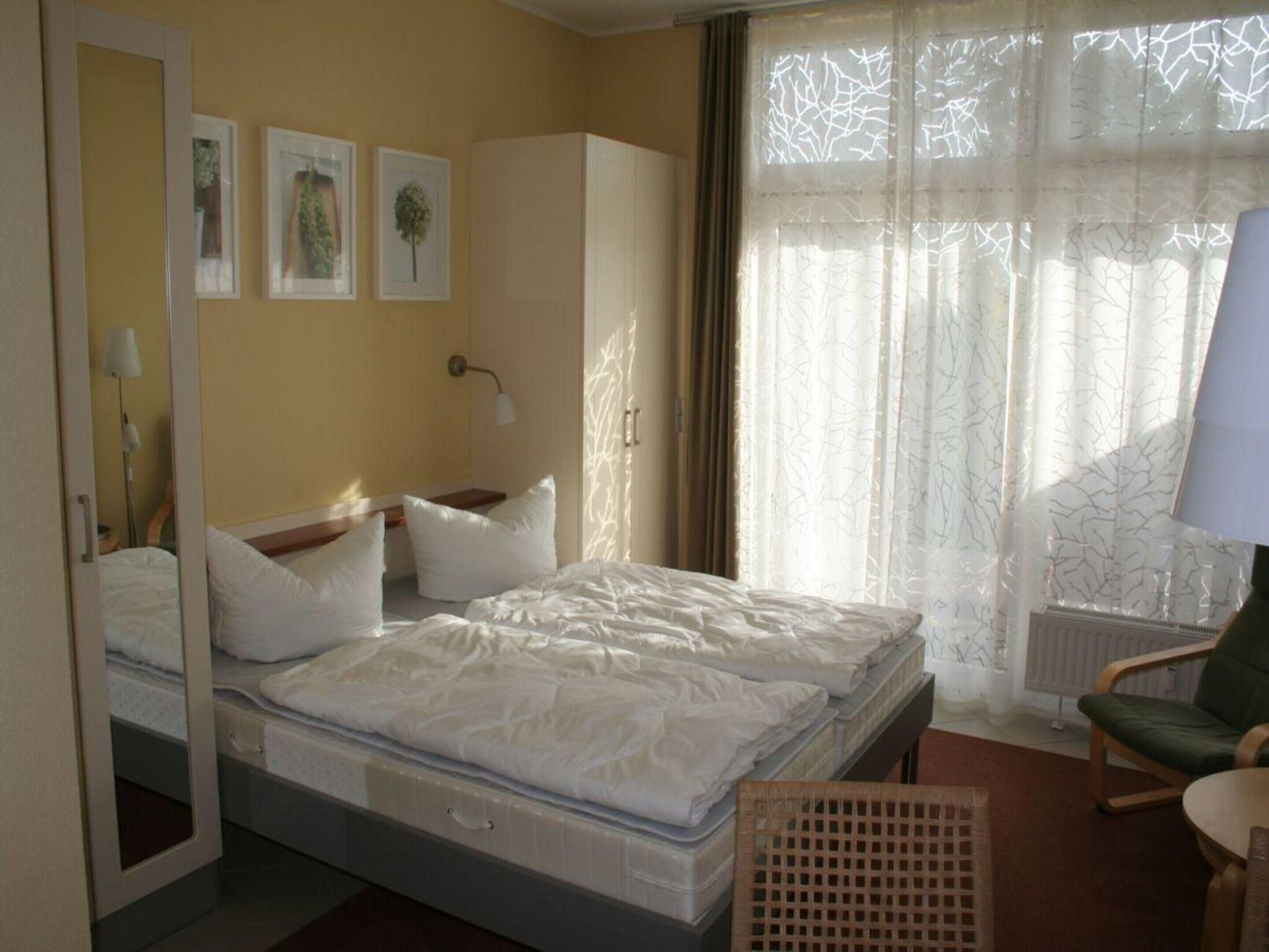 1 bedroom, individually furnished, bed sheets