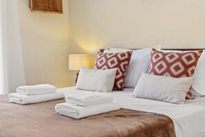 1 habitación, tabla de planchar con plancha, wifi gratis y ropa de cama 