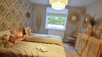 Apartment | 1 bedroom, individually furnished, bed sheets