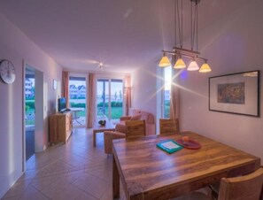 Apartment | Dining - Liebevoll Eingerichtetes Appartement (Rechlin)