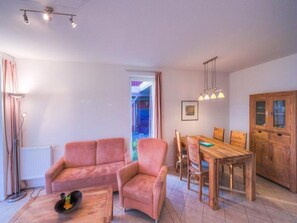 Apartment | Dining