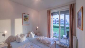 Apartemen | 2 kamar tidur dan dilengkapi dengan perabotan berbeda-beda