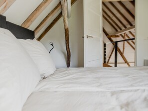 Huis | 2 slaapkamers, individueel gemeubileerd, beddengoed