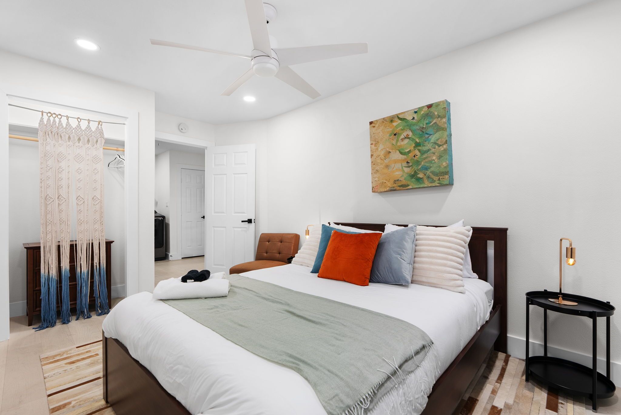 4 soverom, wi-fi (inkludert) og sengetøy