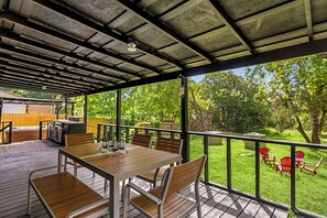 Terrace/patio - Modern 4BR House 10mins to Downtown (Austin)