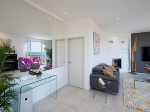 House | Living area - Spacious Holiday Home With Sea-view (Dubrovnik)