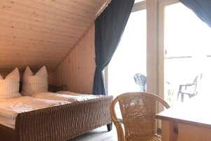 3 habitaciones y muebles diferentes 