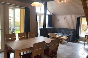 Dining - Skandinavisches Ferienhaus in Mirow (Mirow)