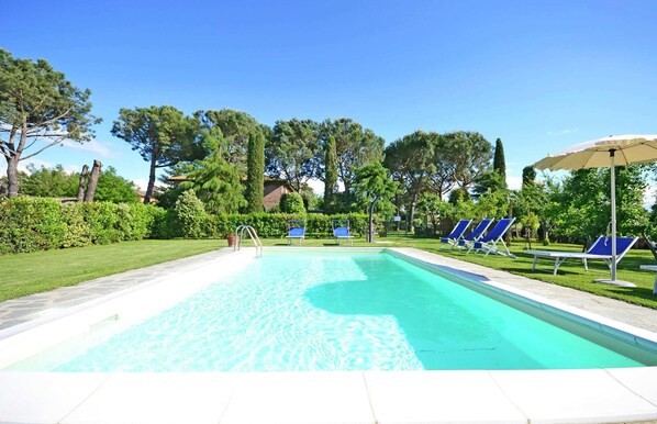 Villa | Exterior