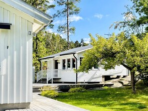 House | Exterior - 4 Star Holiday Home in Uddevalla (Uddevalla)