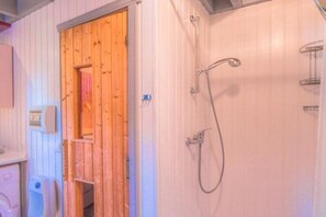 House | Bathroom - Ferienhaus im Skandinavischen Stil (Mirow)