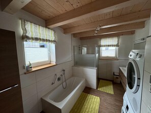 House | Bathroom - Chalet Near Passthurn Ski Area Kitzbuhel (Mittersill)