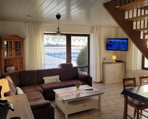 Living room - Apartment With Private Terrace in Nessmersiel (Dornum)