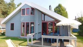 House | Tempat makan luar