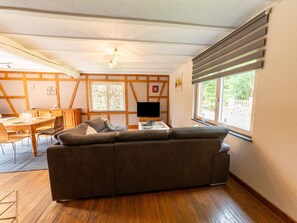 House | Living area - Stunning Holiday Home in Recht (Sankt-Vith)