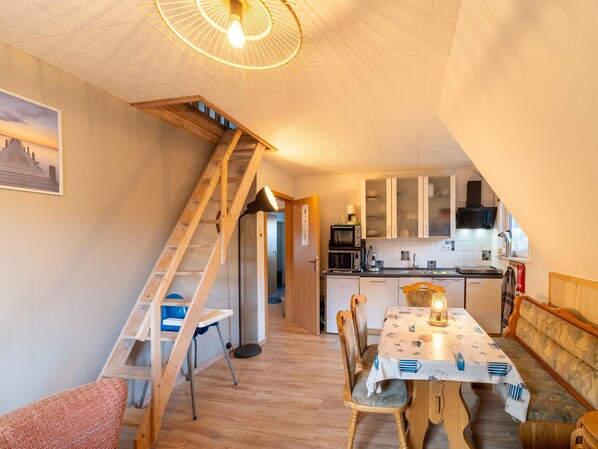 House | Dining - Cosy Holiday Home Yalet in Brilon-wald (Brilon)