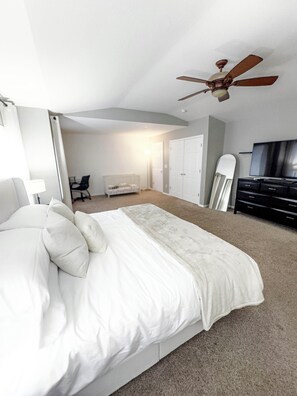 3 habitaciones, escritorio, tabla de planchar con plancha y wifi gratis