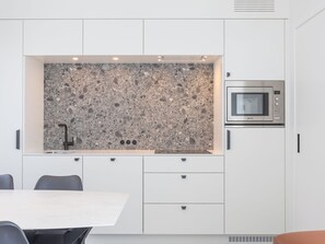 Apartment | Private kitchen - Newly Built Rooftop Flat With Sun-facing Terrace (Middelkerke)