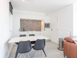 Apartment | Dining - Newly Built Rooftop Flat With Sun-facing Terrace (Middelkerke)