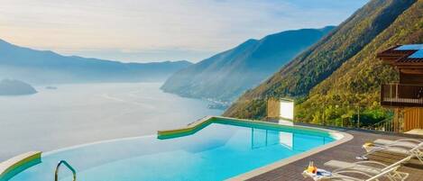 Piscine extérieure, piscine chauffée