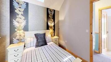 Cottage | 1 bedroom, bed sheets