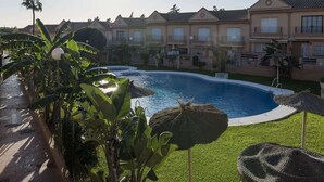 Pool - El Deseo - Apartment In Chiclana De La Frontera (Chiclana de la Frontera)