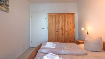 Apartment | 1 bedroom, individually furnished, bed sheets