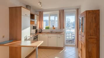 Apartment | Private kitchen | Electric kettle, toaster, highchair