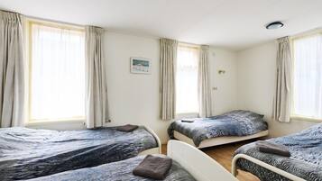 House | 2 bedrooms, individually furnished, bed sheets