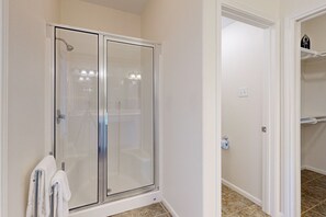 Shower, towels