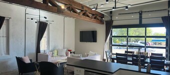 Historic 2 bedroom steps off downtown square