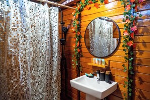 Room, Ocean View | Bathroom