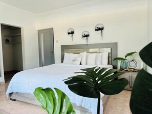 4 bedrooms, iron/ironing board, WiFi, bed sheets - Azores Luxury Residence

 (Borinquen)