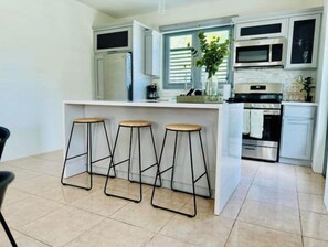 Private kitchen - Azores Luxury Residence

 (Borinquen)