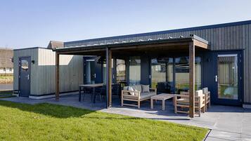 House | Outdoor dining