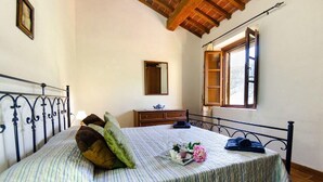 Unclassified image, 3 of 30, button - Spacious Cottage in Buti (Buti)