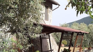 Unclassified image, 2 of 30, button - Spacious Cottage in Buti (Buti)