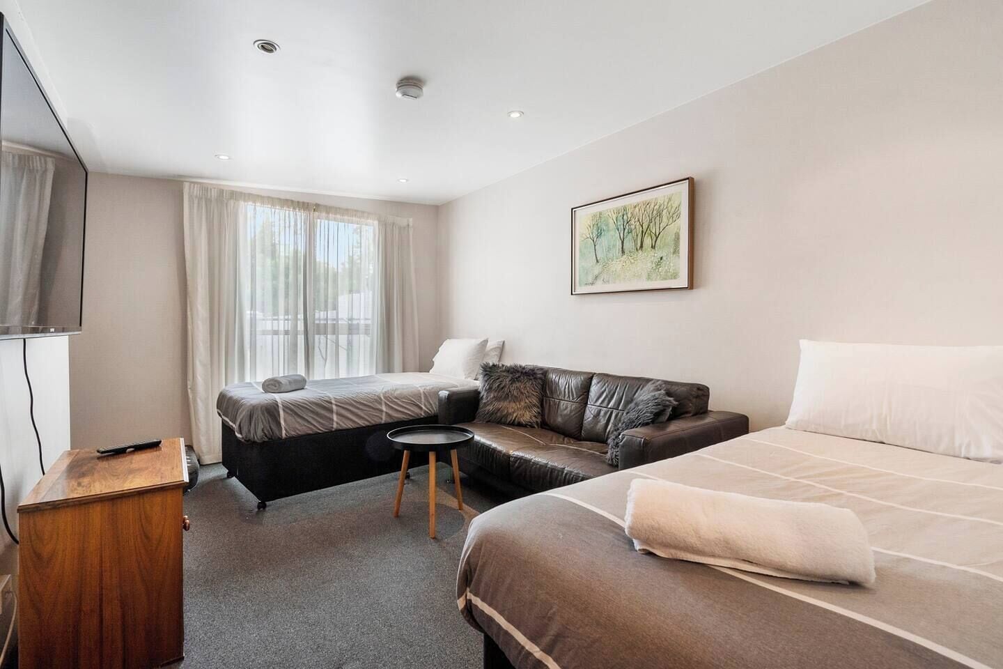 4 bedrooms, iron/ironing board, travel cot, WiFi