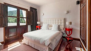 6 camere, una cassaforte in camera, ferro/asse da stiro, Wi-Fi gratuito