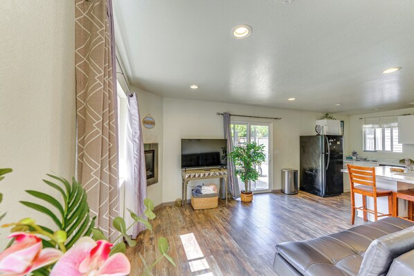 TV, foosball - 2 Mi to Old Town: House w/ Grill in Eureka! (Eureka)