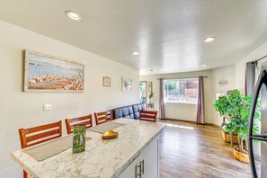 Interior - 2 Mi to Old Town: House w/ Grill in Eureka! (Eureka)
