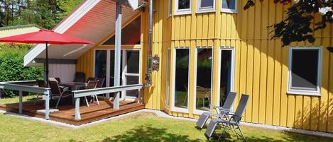 House | Outdoor dining