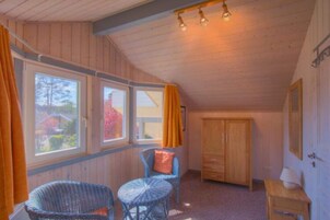 3 habitaciones y muebles diferentes 